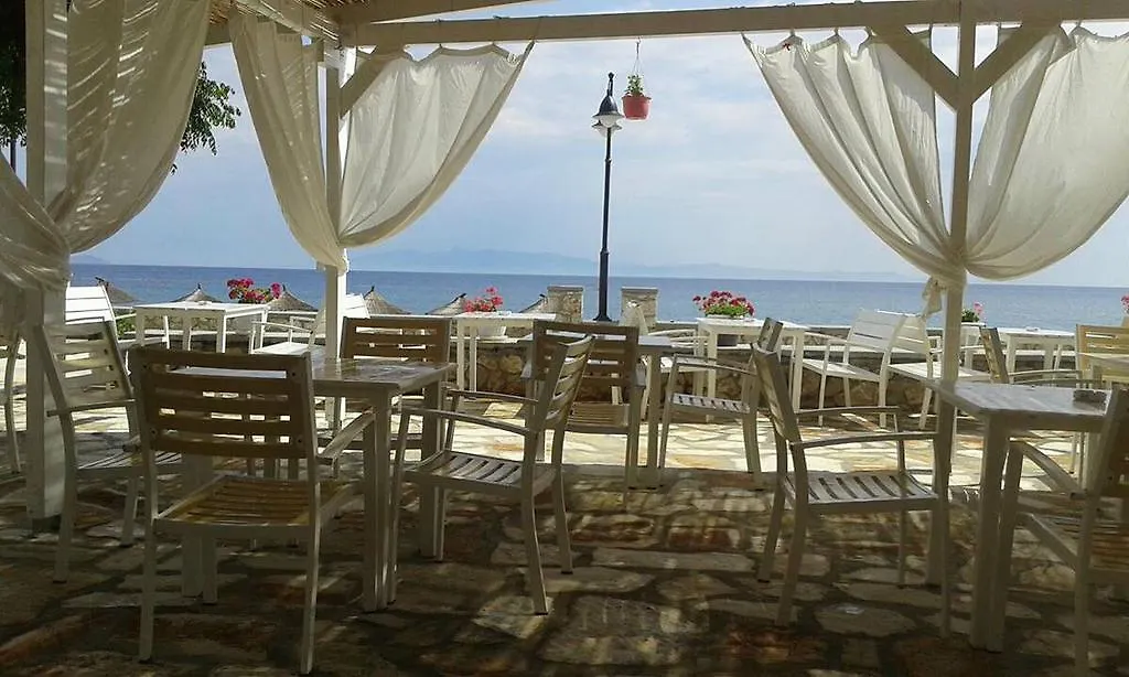 Hotel Riviera Qeparo 4*,