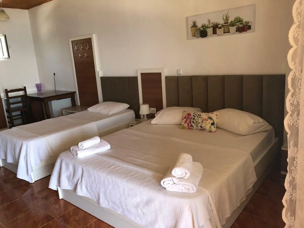 Hotel Riviera Qeparo 4*,  Albania